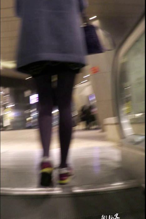 [街拍客视频]jx0479 丝袜美腿美眉逛商场